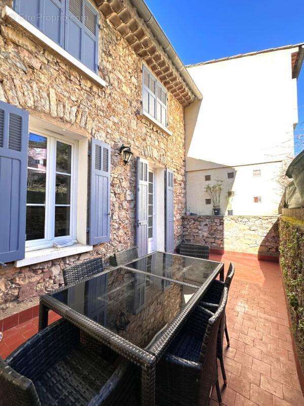 Appartement à LE LUC