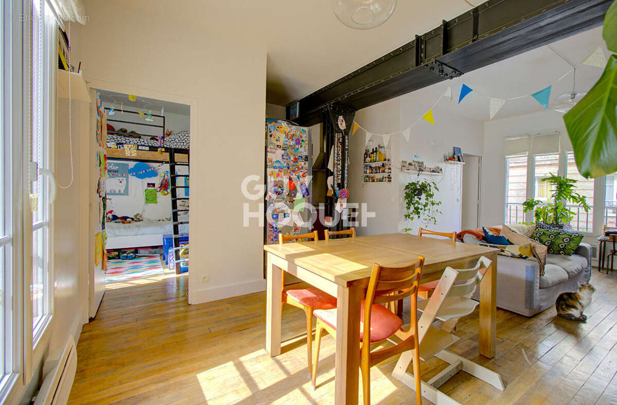 Appartement à PARIS-20E