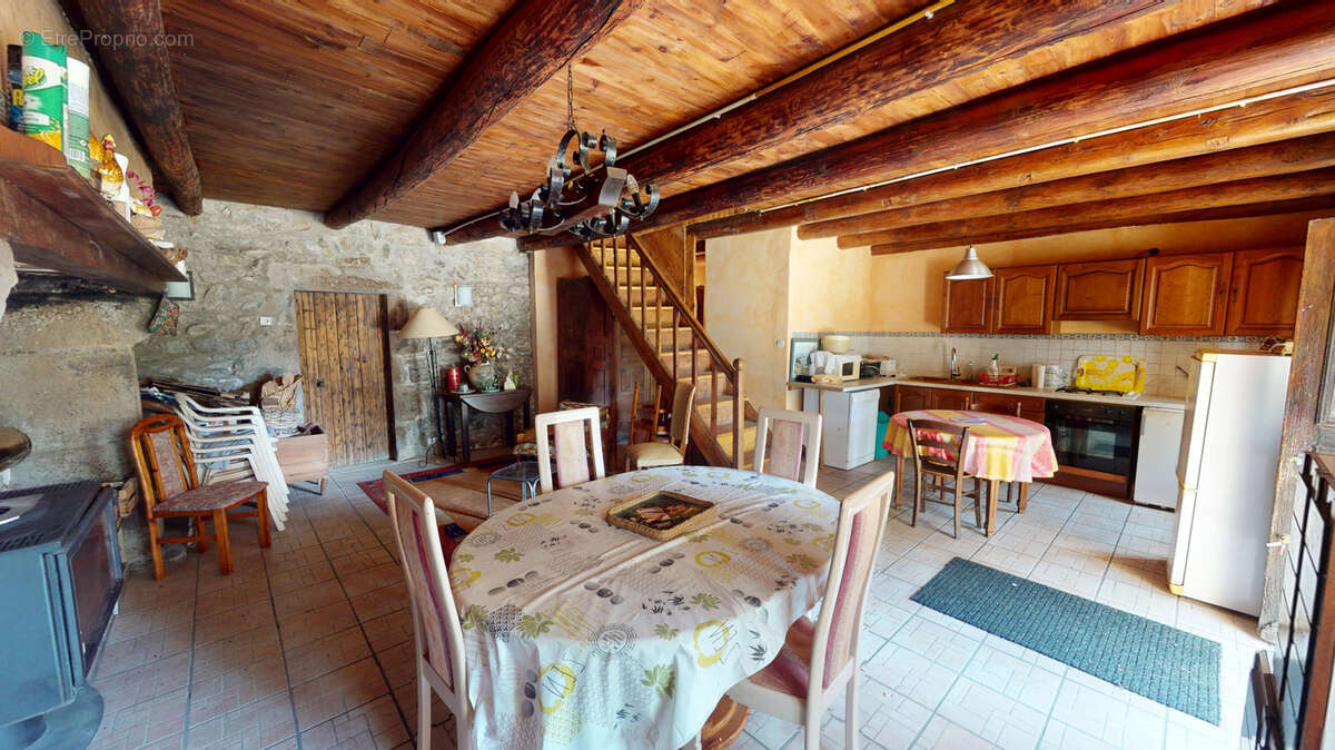 Maison à LA CHAISE-DIEU