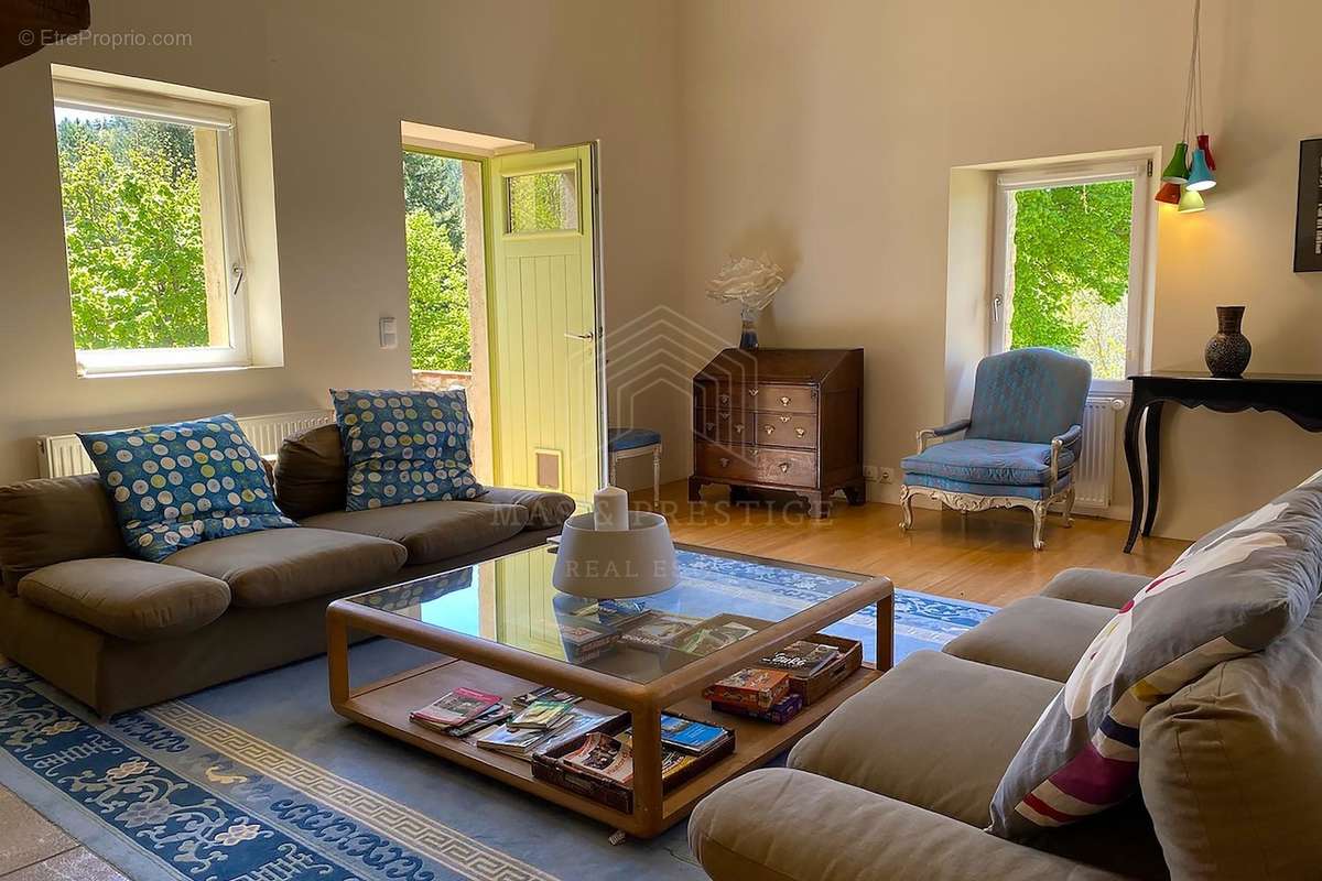 Maison à SAINT-LAURENT-DE-CERDANS