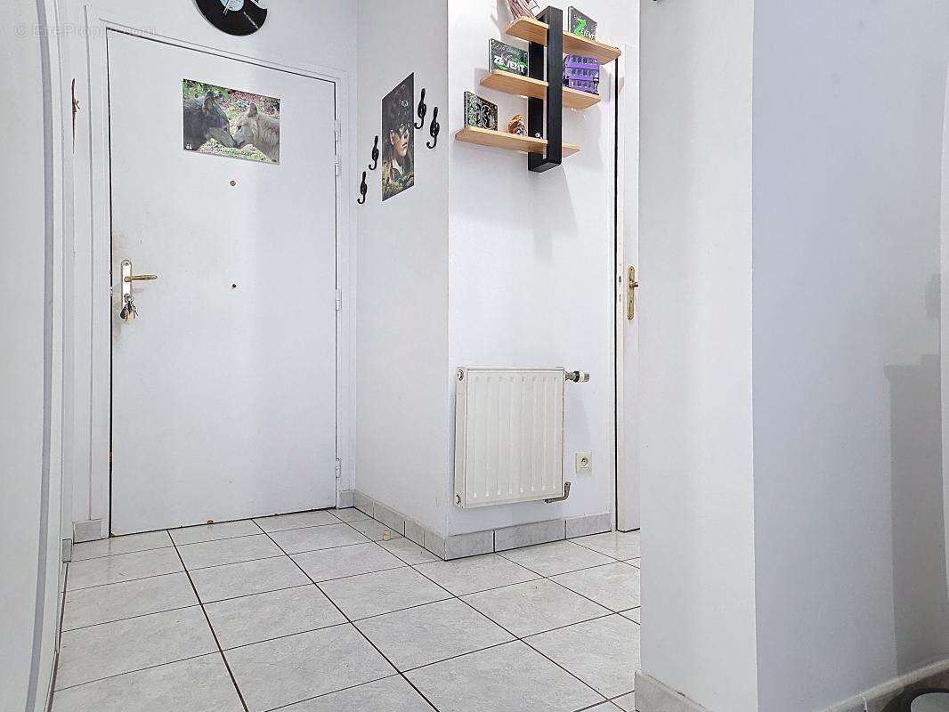 Appartement à MEYZIEU