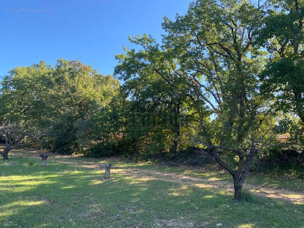 Terrain à UZES