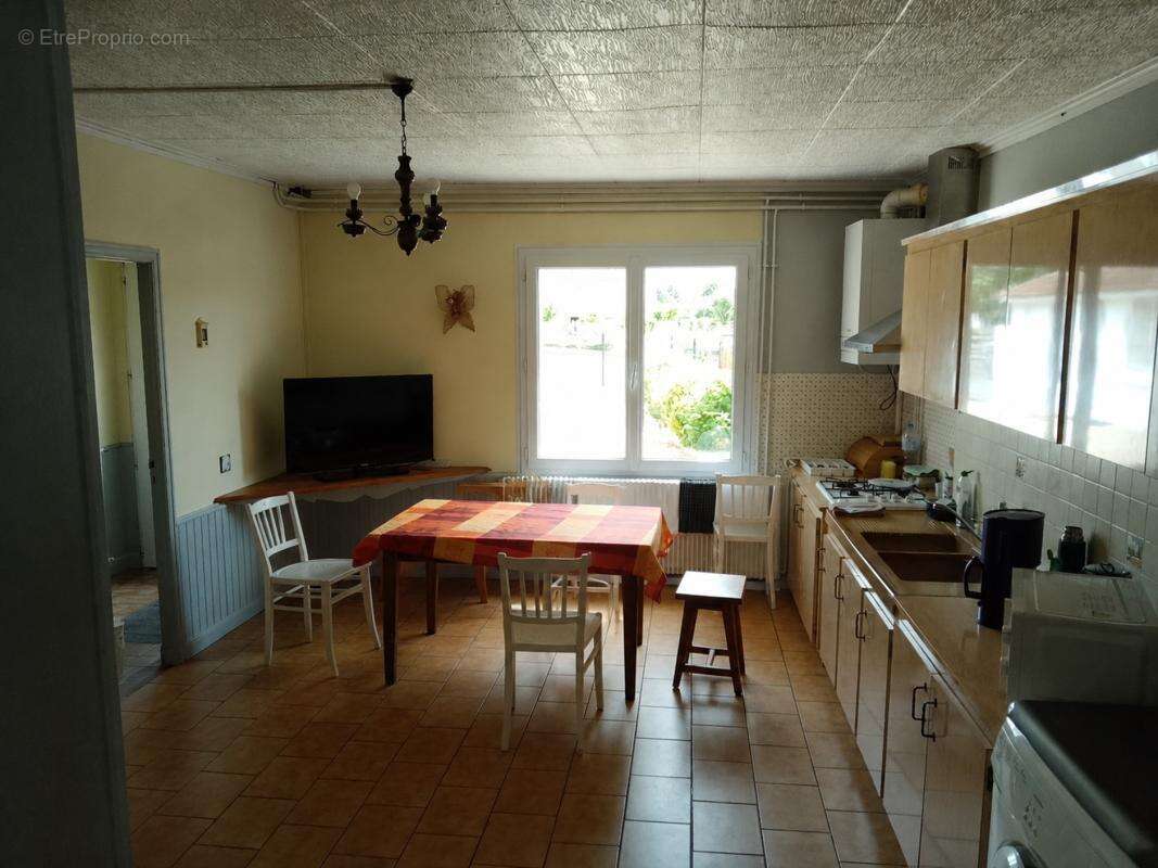 Maison 98 m² à Siecq  - photo 5