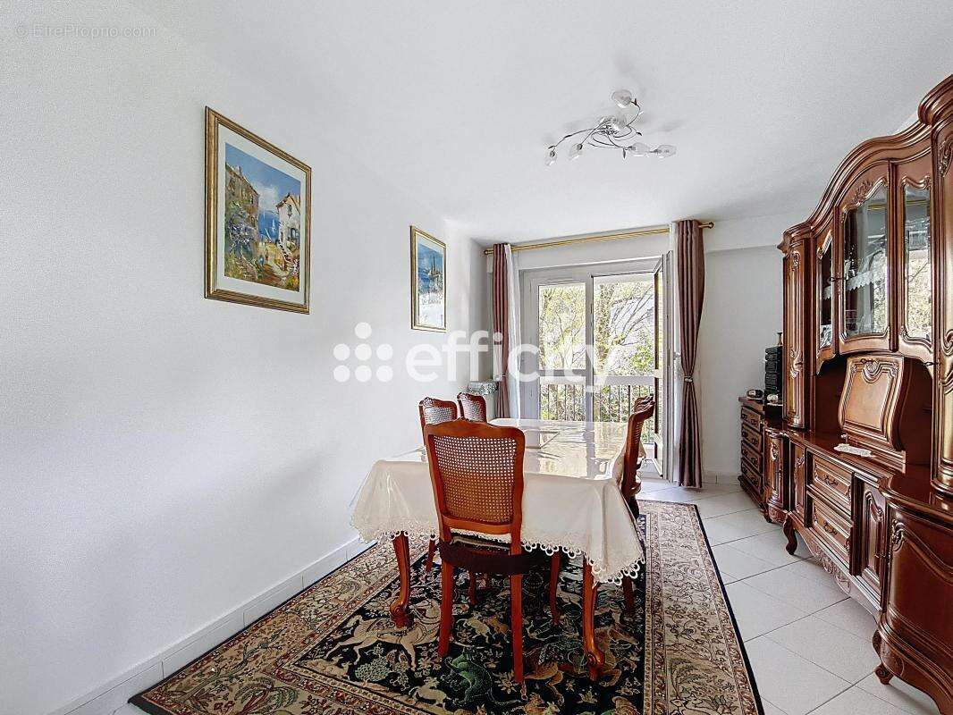 Appartement à SAINT-GRATIEN