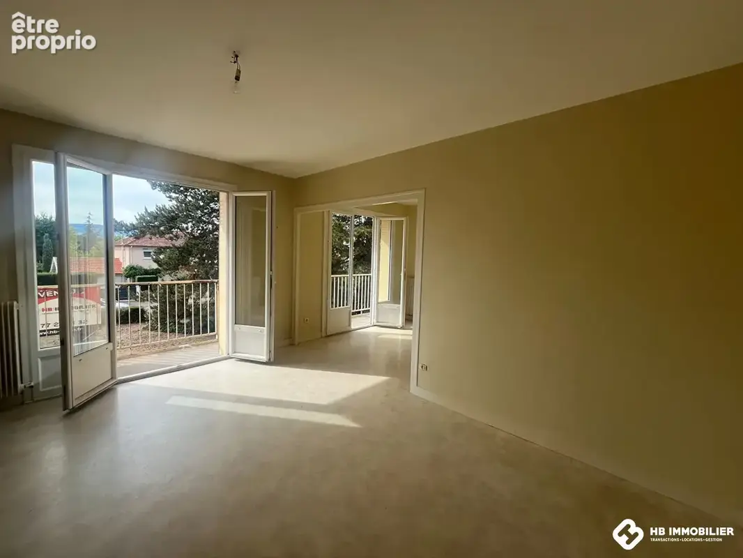 Appartement 5 pièces 3 chambres Riorges - photo 2