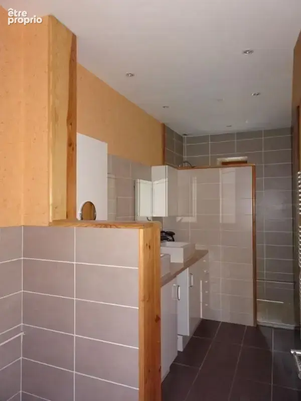 ESTIVAREILLES 42380 Belle Maison en pierre  4 chambres, dépôt  de 128 m² et 400m² de terrain plat - photo 8