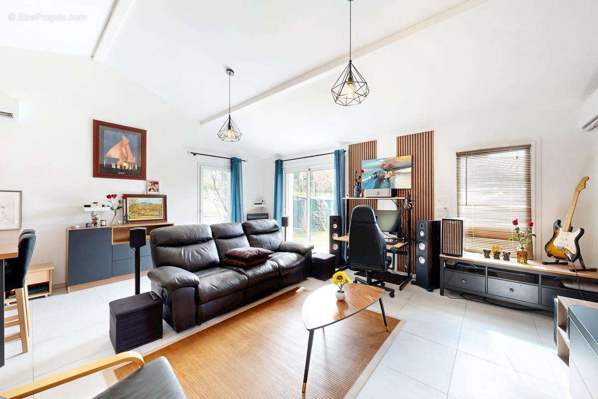 Maison T5 de plain pied 154 m² avec DPE A - photo 10