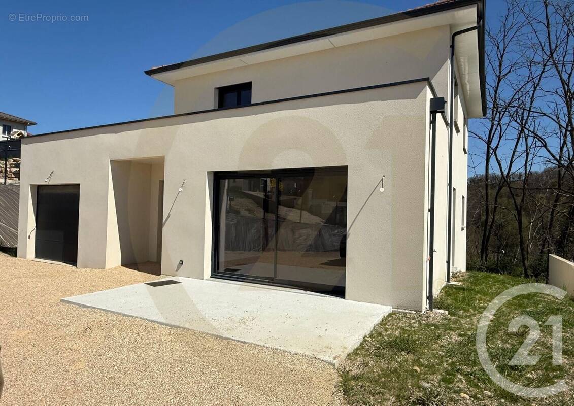 Maison à BOURGOIN-JALLIEU