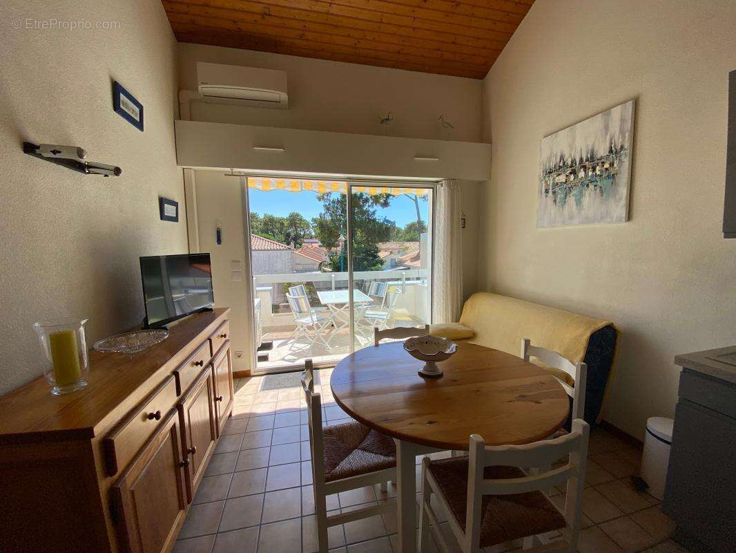 Appartement à LES MATHES