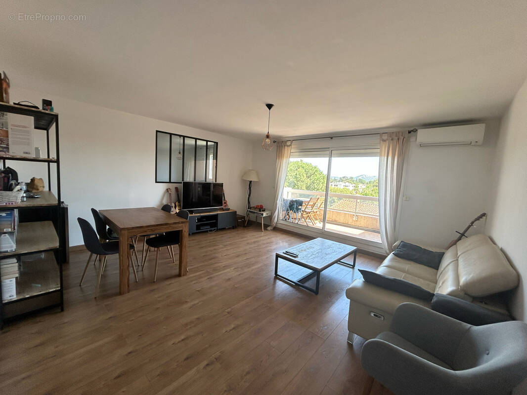 Appartement à MARSEILLE-12E