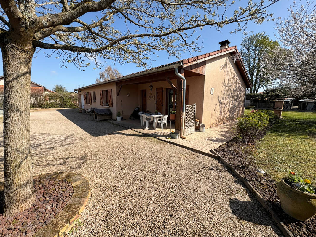 Maison à VILLARS-LES-DOMBES