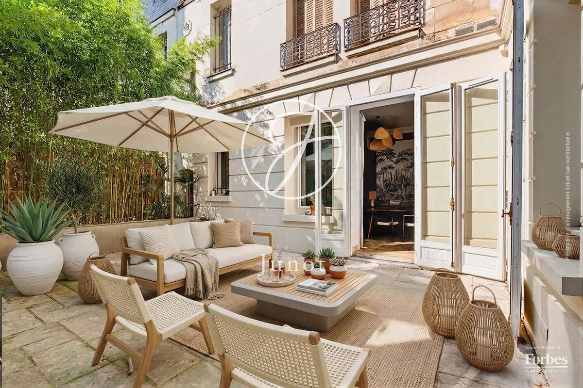 Appartement à PARIS-16E