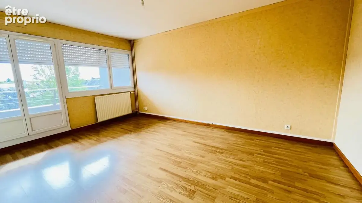 Appartement à LES PONTS-DE-CE