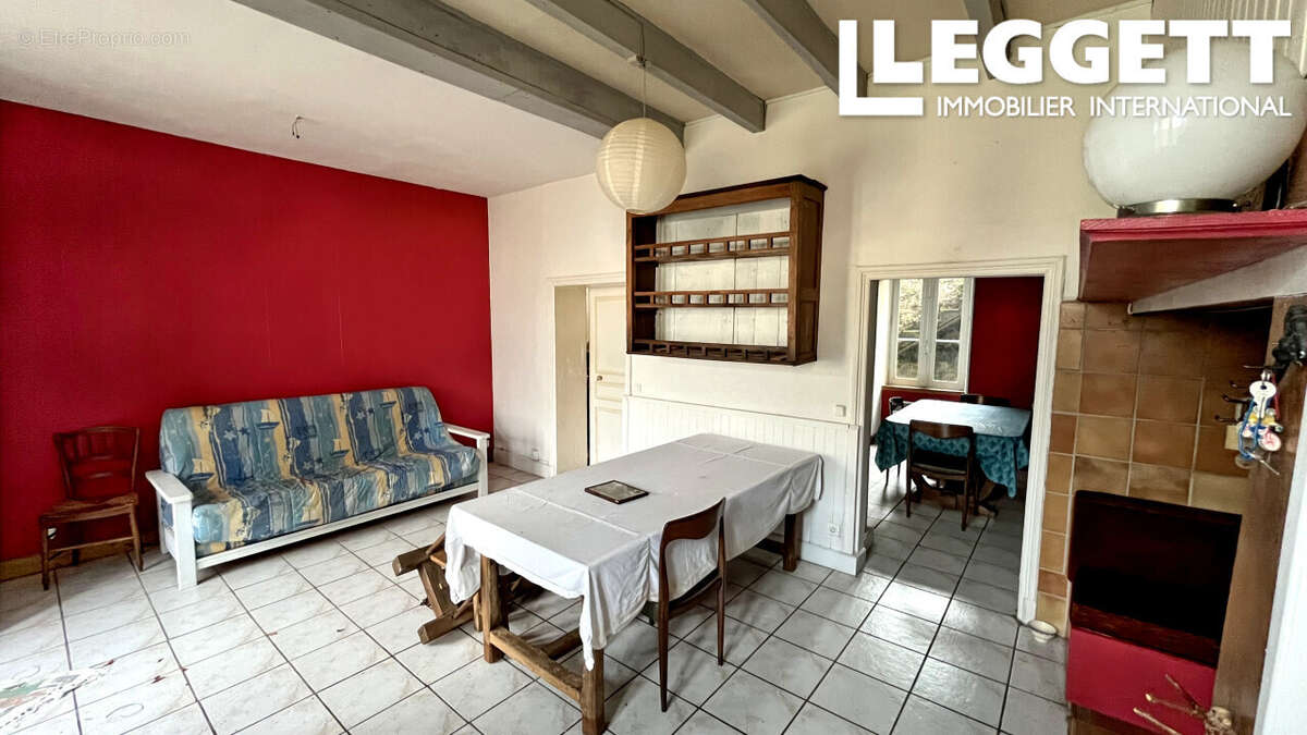 Maison à PEROLS-SUR-VEZERE