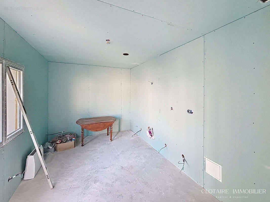 Appartement 265 m² à Margny-Les-Compiegne  - photo 9