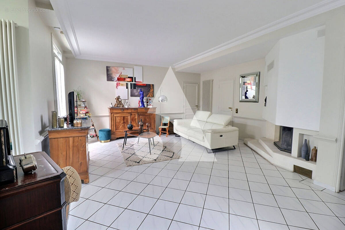 Maison à LA FRETTE-SUR-SEINE