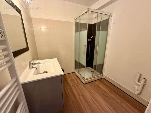 Appartement à EGUILLES