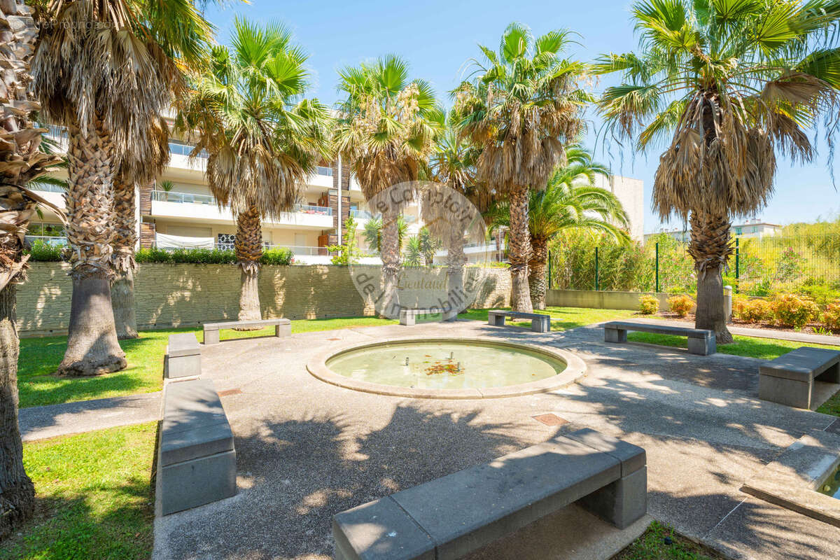 Saint anne: type 3 en dernier etage avec terrasse plein ciel - photo 14