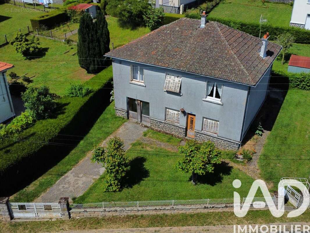 Maison 125 m² à Ally  - photo 2