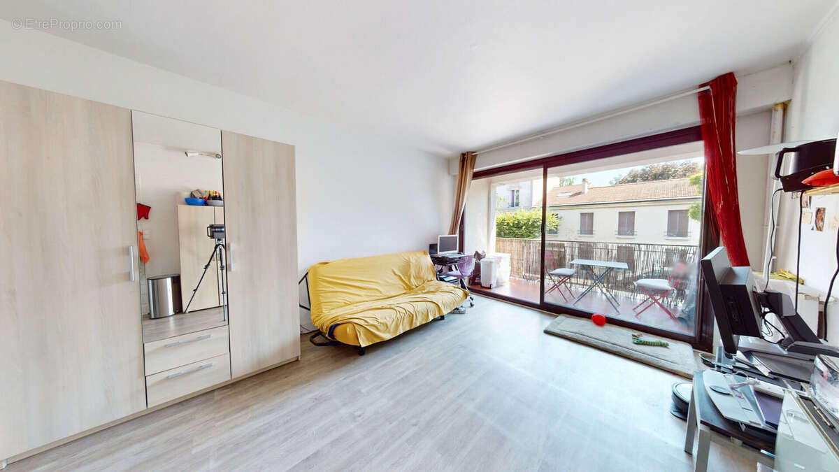 Eglise de pantin  grand studio  grand balcon avec vue degagee  exposition est  31 m²  balcon  calme & lumineux  cave  - photo 6