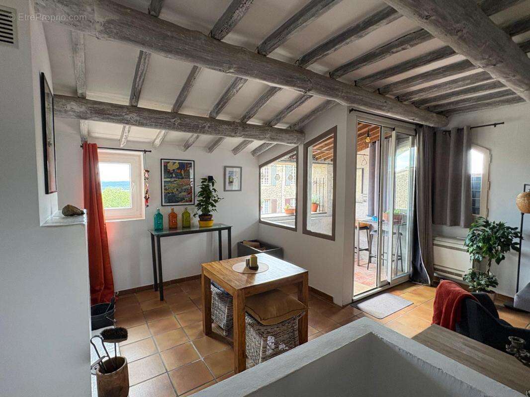 Maison à CUCURON