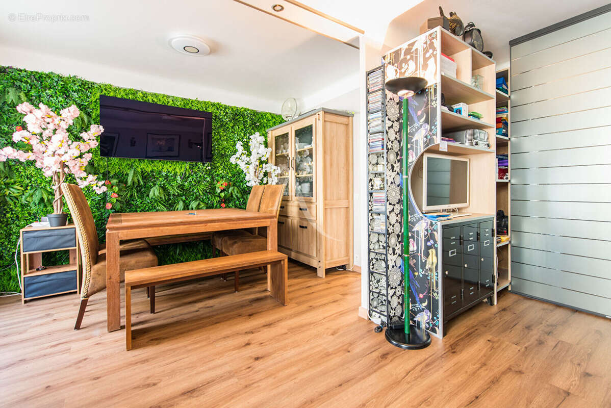 Appartement à MARSEILLE-5E