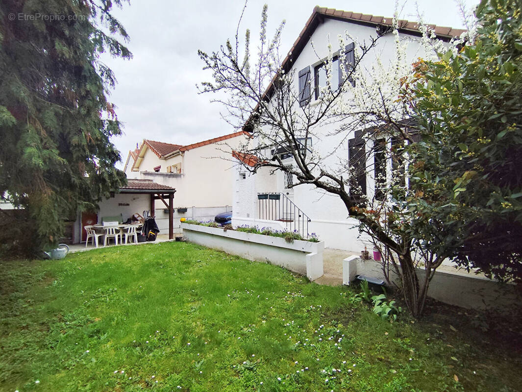 Maison à VILLEMOMBLE