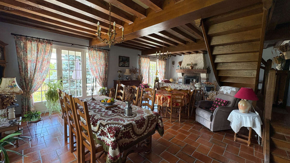 Maison à YZEURE