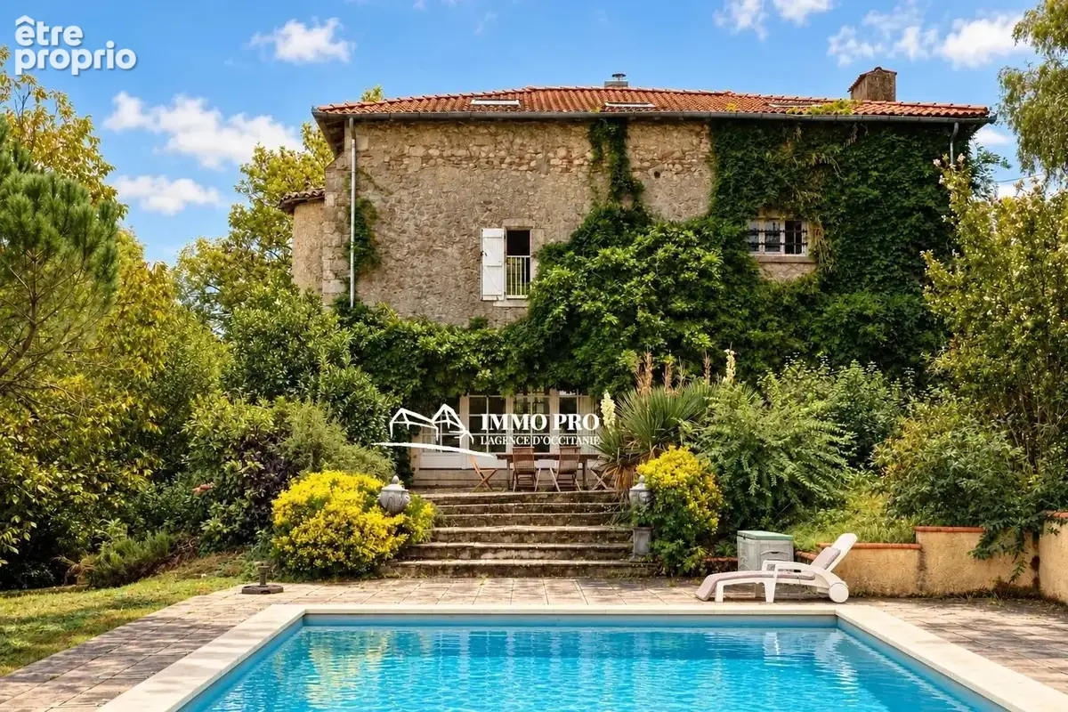 Demeure de charme   deux habitations sur 2,3ha - photo 3