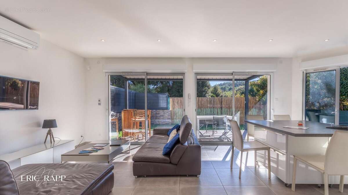 Photo 4 - Maison à SAINT-RAPHAEL