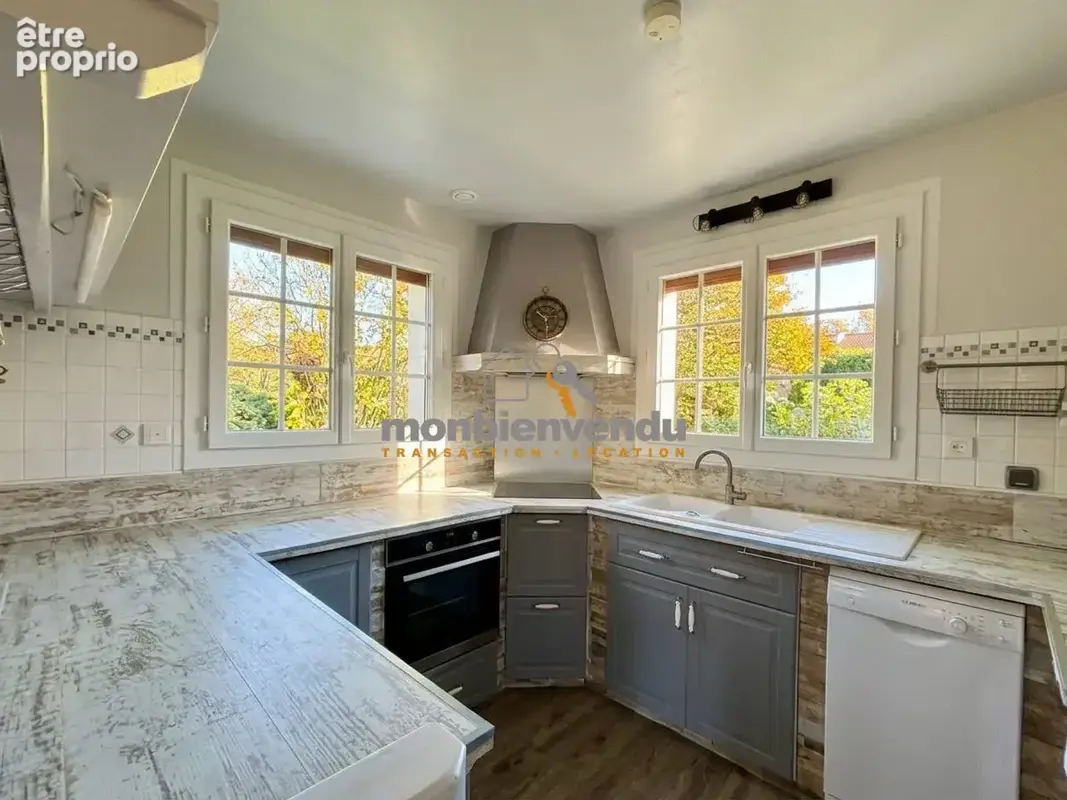 Maison 5 pièces 91 m² à vendre à Saint-Mamet-La-Salvetat (15220) - photo 9