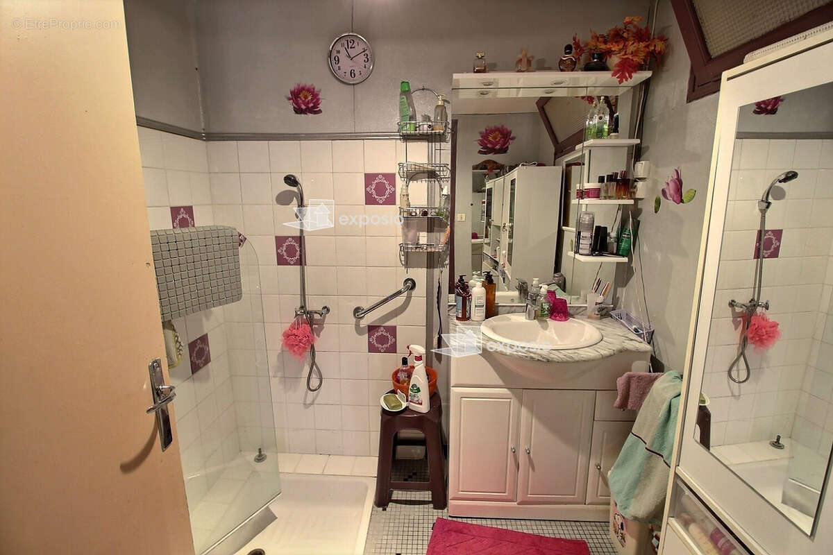 Ensemble Immobilier 180 m2 Prahecq - photo 4