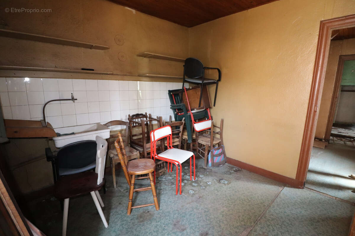 Maison à DESAIGNES