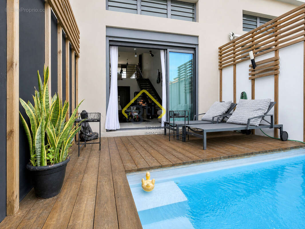 Maison de ville 3 chambres avec piscine à vendre à La Possession centre   Vue mer et 2 parkings - photo 13