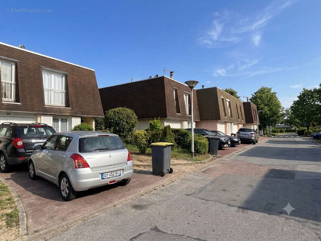 Maison 95m² à évry-courcouronnes - photo 2