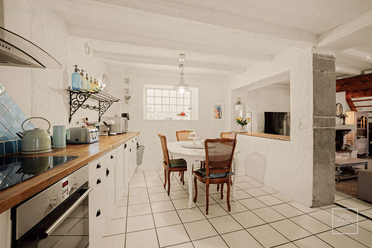 Maison à FONTAINES-SUR-SAONE