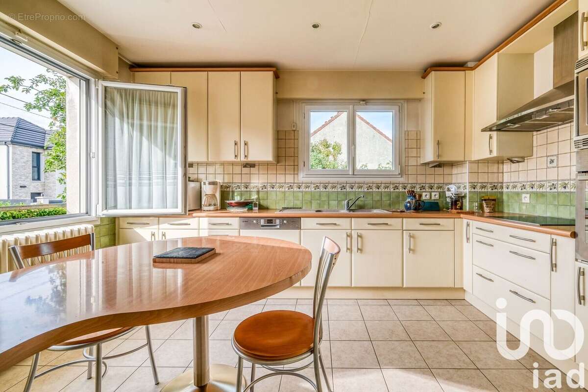 Photo 4 - Maison à CONCHES-SUR-GONDOIRE