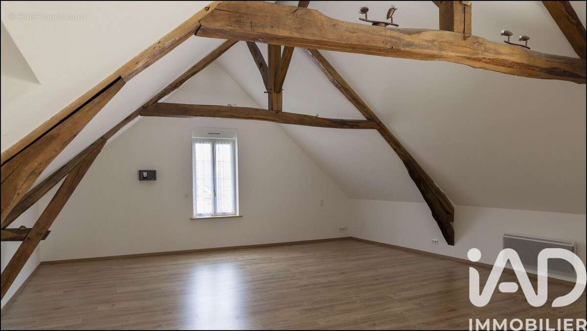 Maison 320 m² à Saint-Aignan-Le-Jaillard  - photo 8