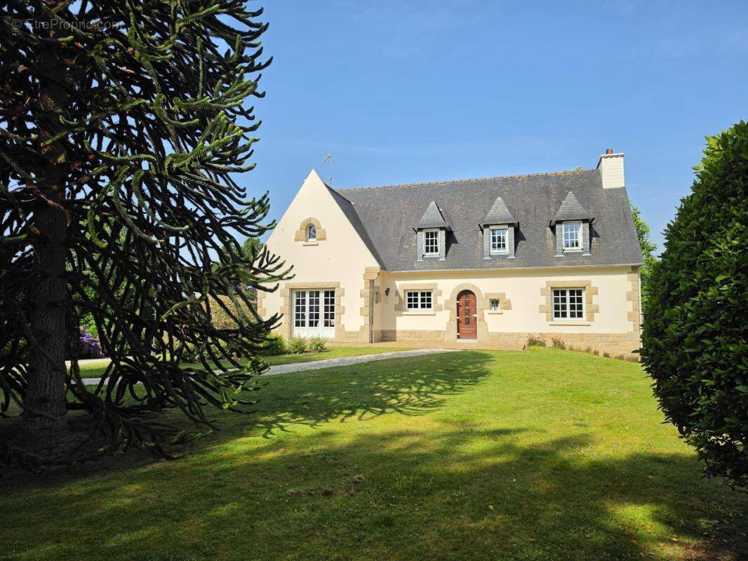 Maison à PENVENAN