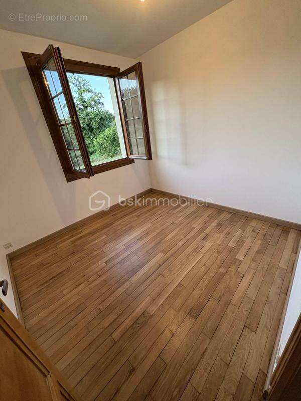 Maison à MAGNY-LE-DESERT