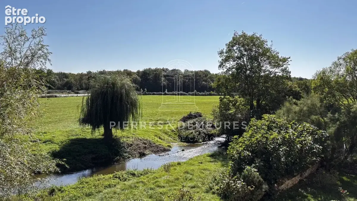 Manoir avec prairie  en bordure de riviere - photo 16