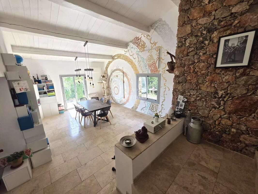 Maison à DRAGUIGNAN