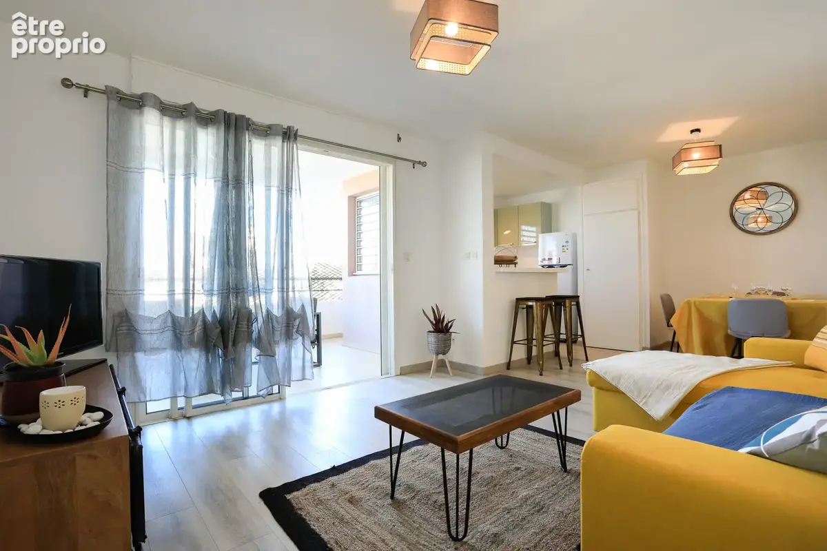 Grand appartement en vente avec terrasse à Saint Gilles les Bains au Mont Roquefeuil - photo 4