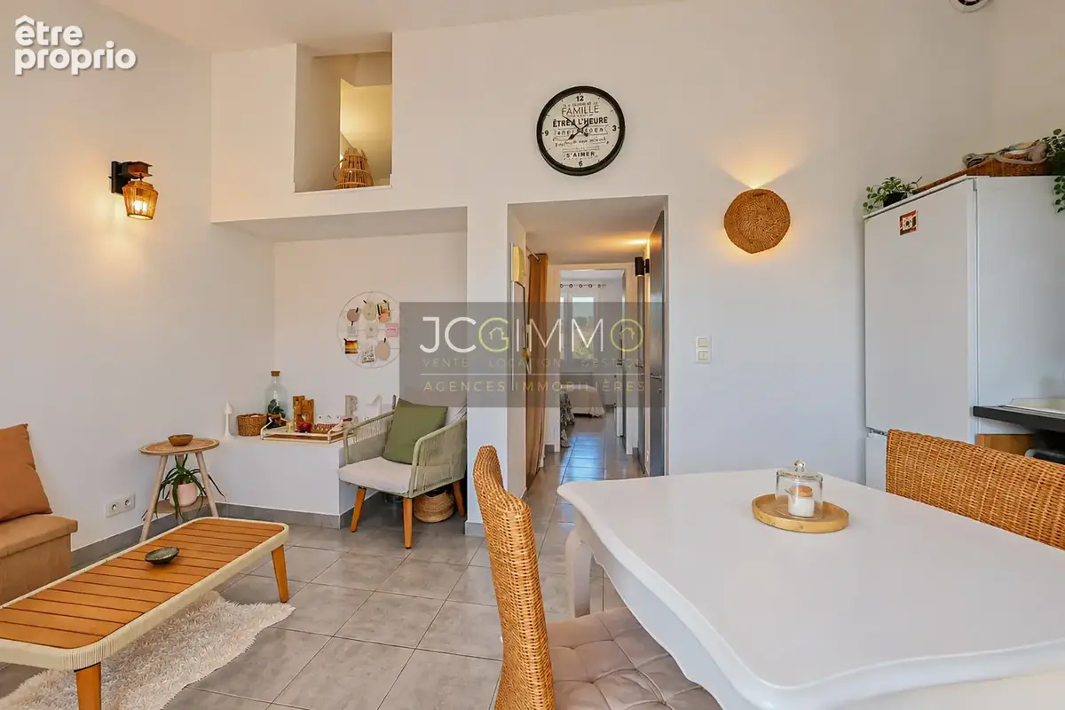 Appartement T2 de 32,78m2 loi carrez entièrement rénové avec terrasse tropézienne ! - photo 7