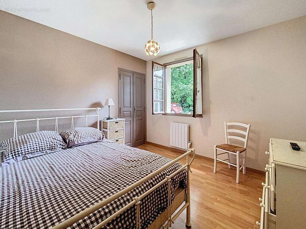 Maison à CASTERA-VERDUZAN