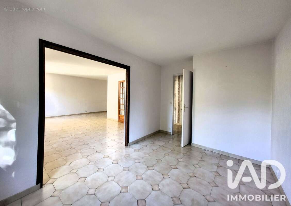 Appartement 84 m² à Gennevilliers  - photo 6