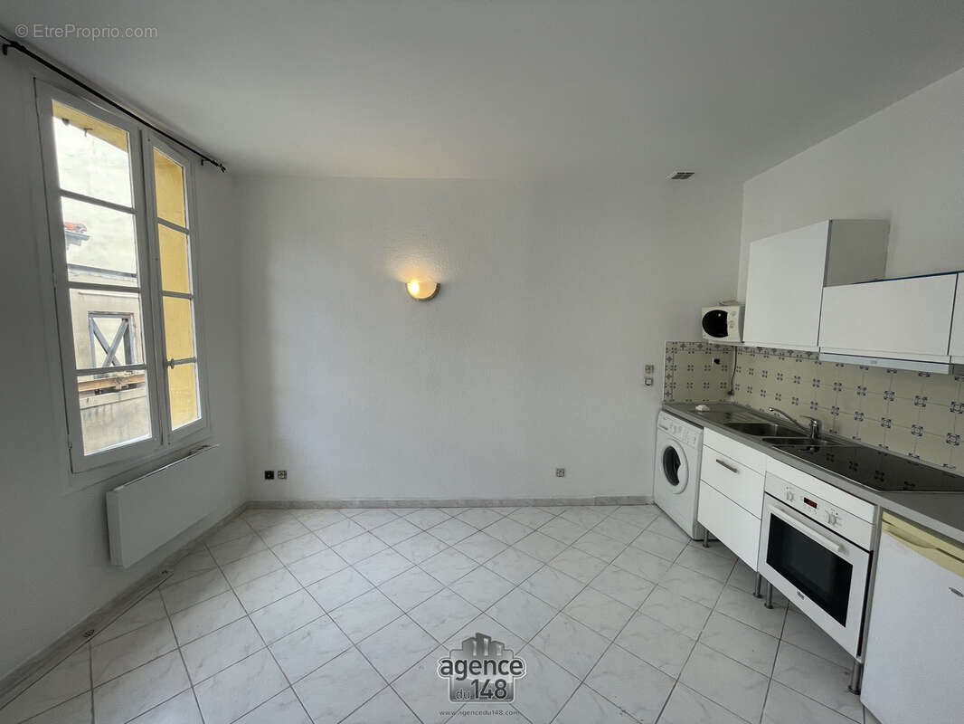 Appartement à MARSEILLE-1E