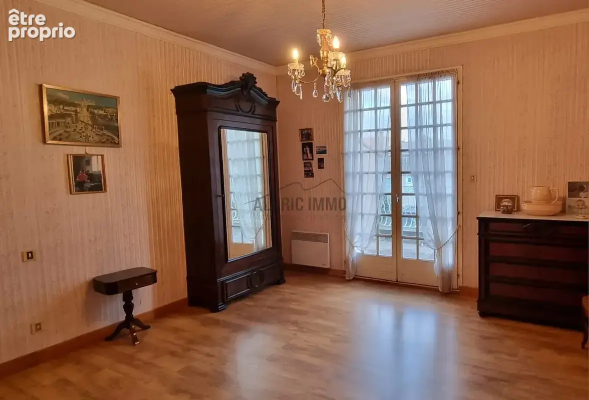 Maison et garages - photo 9