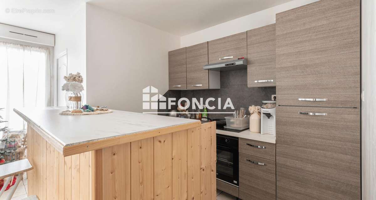 Appartement à PORT-DE-BOUC