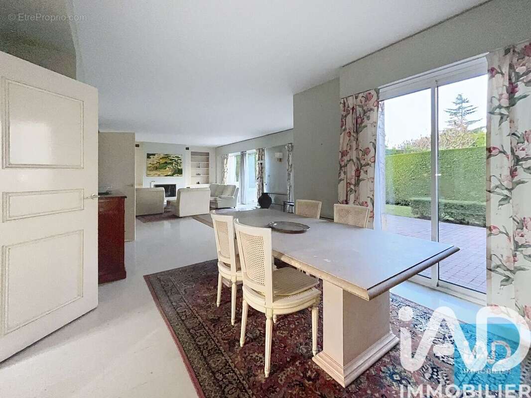 Photo 7 - Maison à LOUVECIENNES